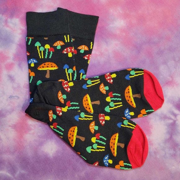 NWT Black and Rainbow Mushroom Crew Socks - Picture 4 of 4